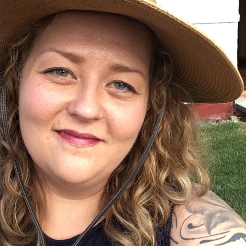 Meet your Posher, Kelly